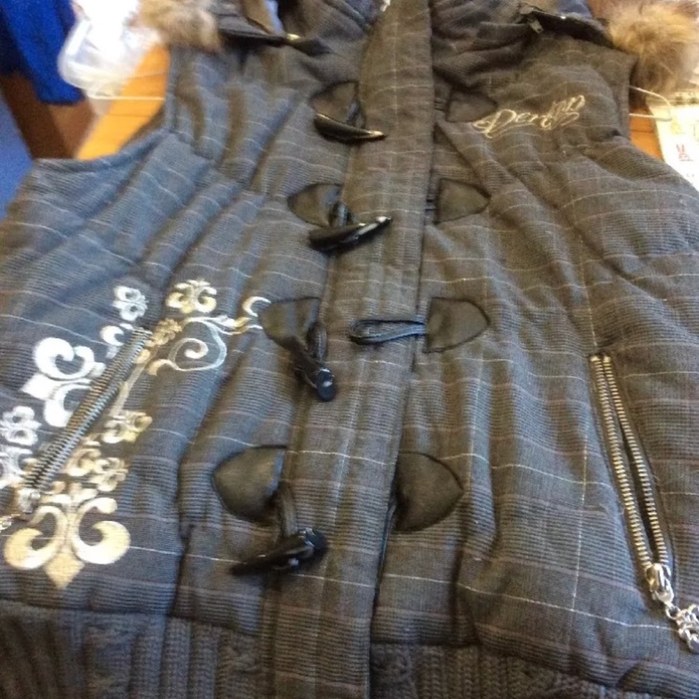 House of Dereon Vest